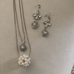 Wowza. Double Chain Necklace with Matching Earrings Pearl and Rhinestone Set